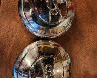 2 Vintage Ford hubcap