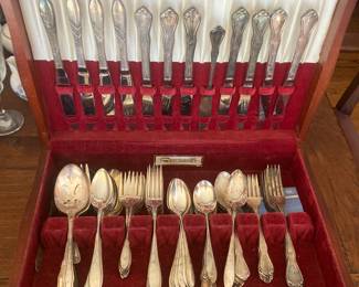 Flatware / Silver plate set
