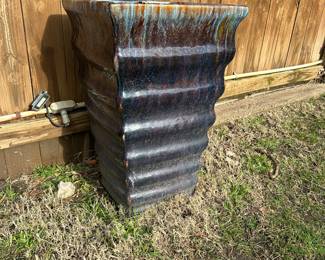 Large pots and planters