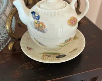 Aynsley Teapot 