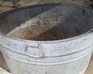 Primitive Washbucket