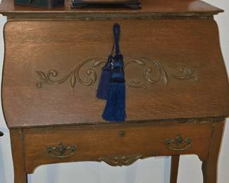 Antique Oak Drop Front Desk with One Drawer