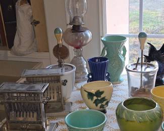 Oil Lamp - Hull Pottery - McCoy Pottery 