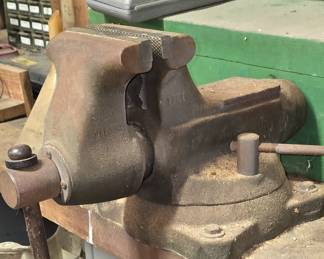 Vintage Large Vise