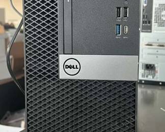 PA195Older Dell Computer