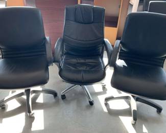 PA123Seating For Three