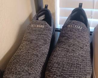 Ladies Sketchers like new