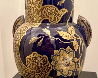 Stunning pair of Heinrich Germany Large Cobalt Blue Gold Floral Urn Vases Echt Kobalt