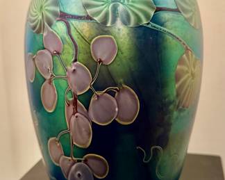 LARGE, RARE ORIENT & FLUME IRIDESCENT ART GLASS VASE  "BRUCE SILLARS SIGNED & NUMBERED