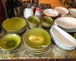 Jars France chartreuse plates & bowls