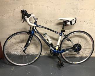 Specialized Ruby Comp women’s bicycle - 48cm size. Cost $2000 new in 2010. In GREAT condition! Complete with all original manuals & paperwork.