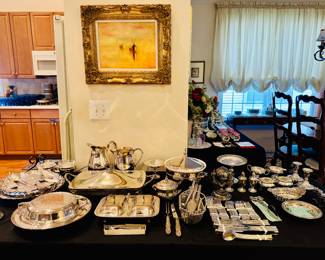 The left side of the table is plated
The Far right side of the table is sterling … 15 pieces sterling