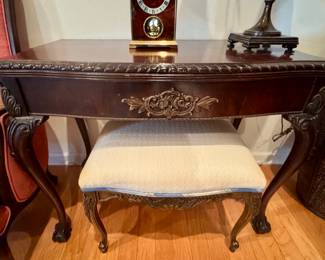 Antique Flip flop table in Excellent Condition