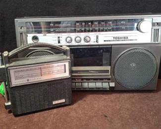 2 Vintage Handheld Stereos