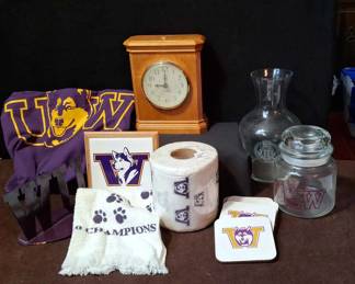 U Of W Huskies * Very Collectable Huskies Toilet Paper * Memorabilia *
