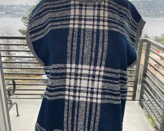 Pendleton Wool Sleeveless Sweater * Blue/Cream Plaid Pattern * Size L
