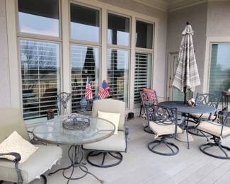Nice patio furniture & decor