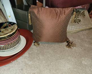 Decorative pillows