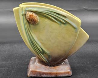 Roseville Wincraft Chartreuse Pine Cone Fan Vase