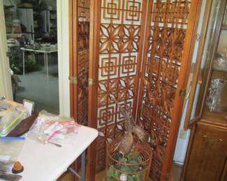 6 panel teak screen - bird cage and pair of phesants