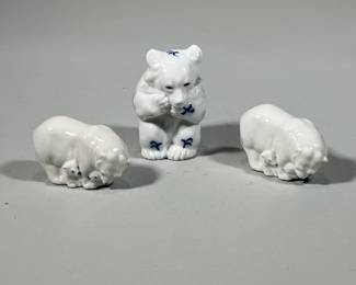 (3pc) ROYAL COPENHAGEN POLAR BEAR FIGURINES | Lot of 3 Royal Copenhagen polar bear figurines including pair of mother & cubs figurine and standing bear figurine - h. 3.5 x w. 2.5 x l. 2.5 in