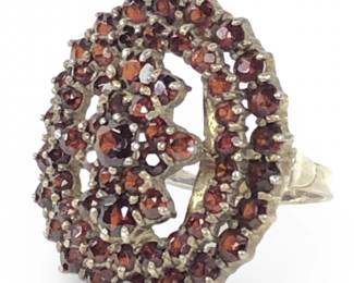 Splendid Vintage Sterling Silver Garnet Ring