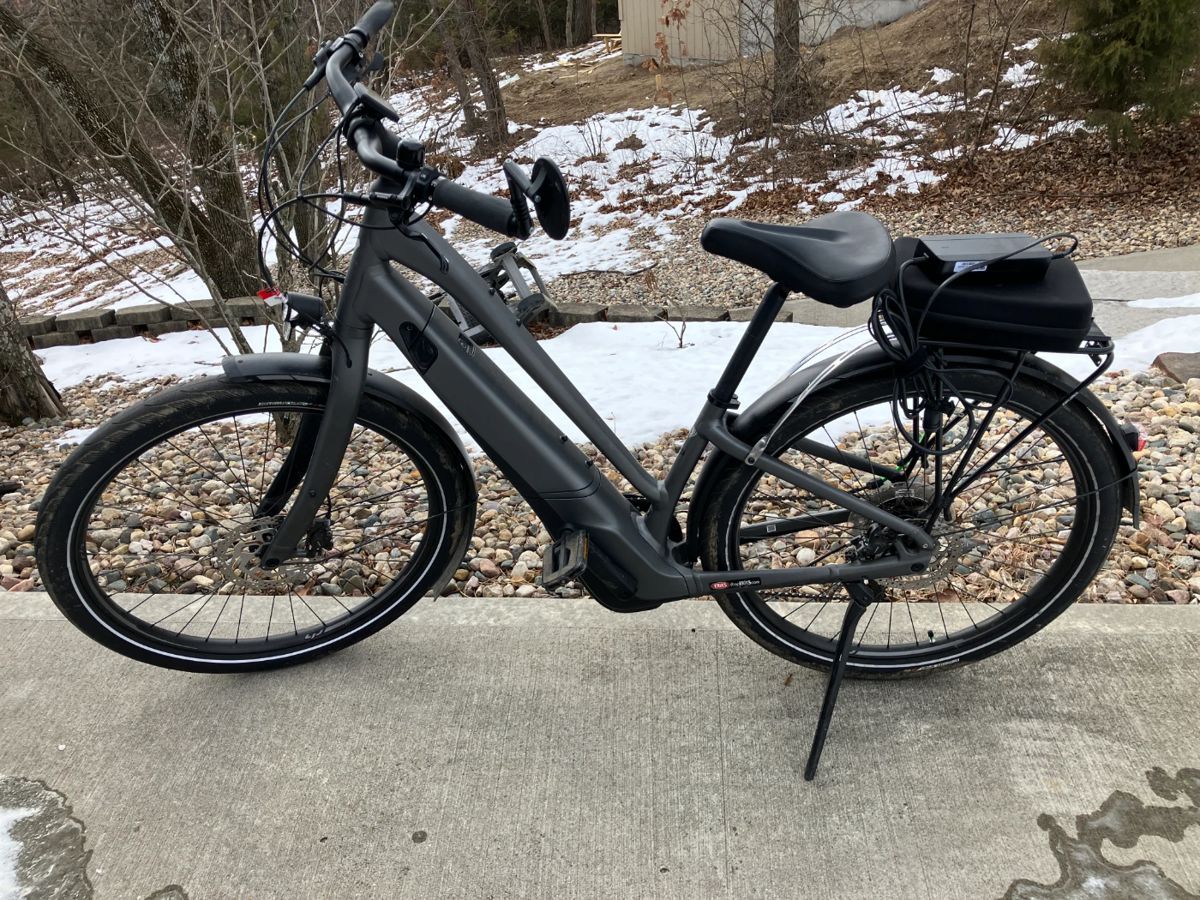 Specialized Como motorized bicycle w/ charger