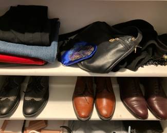 Men's shoes, size 10 1/2 to 11