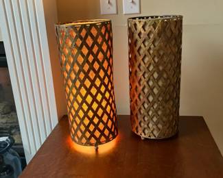 Pair of cylinder lamps
