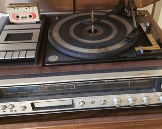 1970s Sanyo Turntable / Cassette Recorder