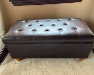 Storage ottoman