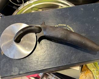 Cutco pizza cutter