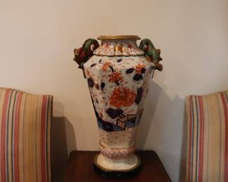 LARGE CHINOISERIE STYLE ASIAN urn Turned into lamp Gutted