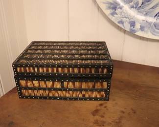 Anglo Indian Ceylon Porcupine Quill Box Jewellery Treasure Bone Ebony