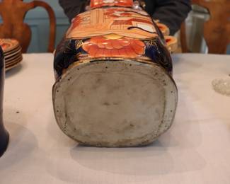 20th Century Chinese Polychrome Porcelain Vase With Lid,