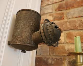 ANGLE LAMP CO. PINWHEEL KEROSENE WALL LAMP