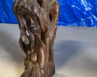 Wood sculpture 