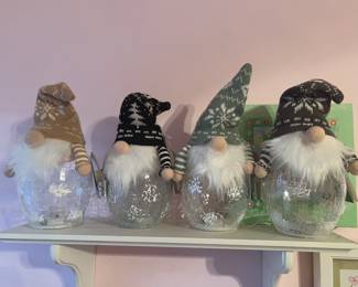 Gnomes anyone?