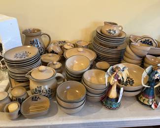 Pfaltzgraff Folk Art