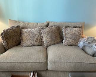Thomasville Sofa with 2 matching swivel chairs...will seperate