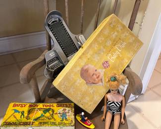 Who remembers getting their feet sized in the old days?