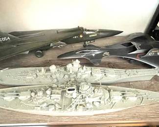 Airplane & Ship Models