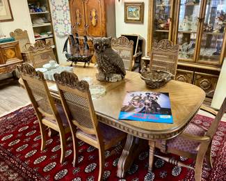 Pulaski dining table and 8 chairs