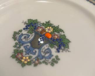 Detail of Lenox “Autumn”, beautiful raised detail