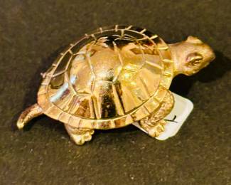 Gold turtle brooch
