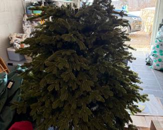 Balsam Hill 7 1/2 ft Christmas Tree (Like New)