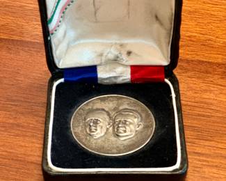 Silver coin commemorating Charles de Gaulle's visit to Mexico in 1964. Coin features Charles de Gaulle and, then Mexican president, Adolfo Lopez Mateos