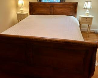Sleigh Bed 