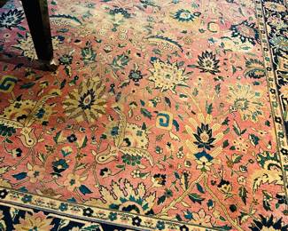 “Shabby Chic” Sarouk (9’8” x 18’8”)