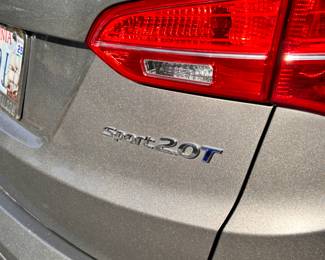 Hyundai SantaFe Sport car